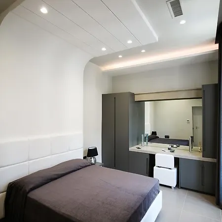 Gramsci Luxury