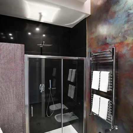 Gramsci Luxury *