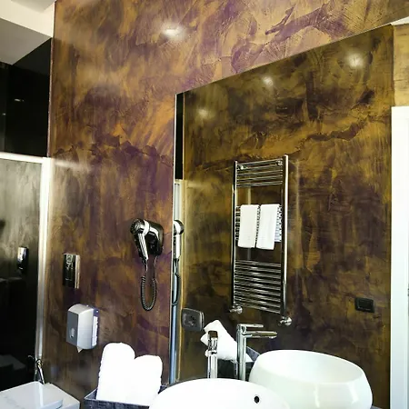 Gramsci Luxury * Napoli