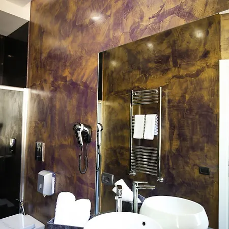 Gramsci 21 3* Nápoly